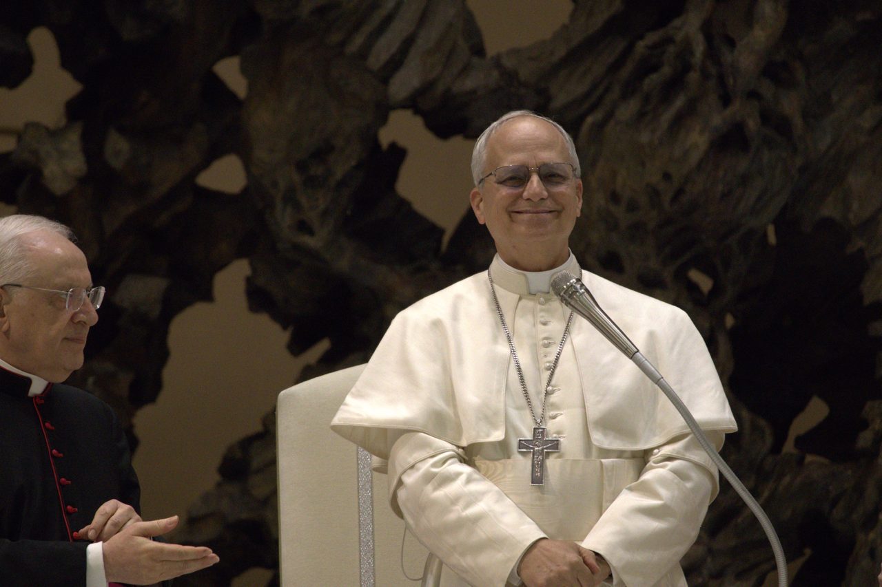 Pope Leo waves